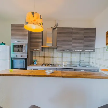 Lägenhet Casa - Goelba SantʼAndrea